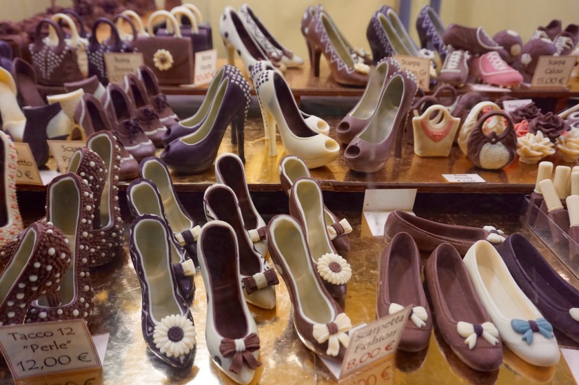 Yes, those are chocolate heels.